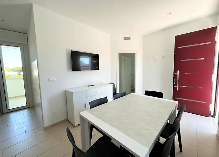 Great And Bright Flat With Pool Διαμέρισμα *